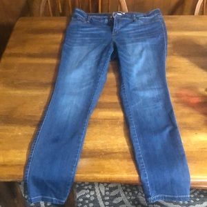 Women’s stretch straight cut denim jeans